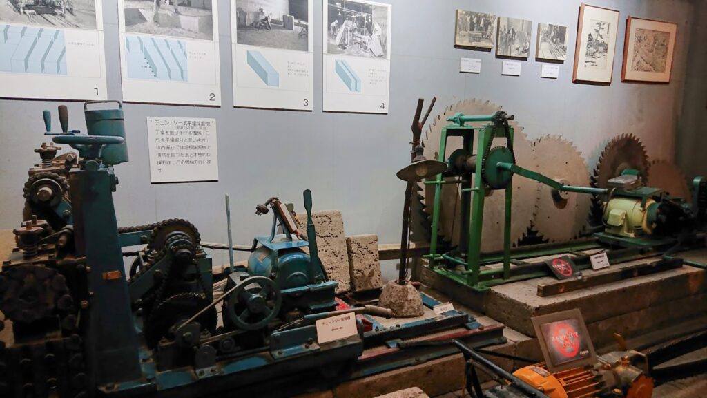 採掘に使用される機械の展示