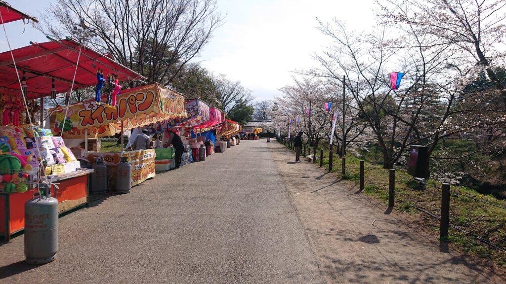 上田城跡公園　千本桜まつり